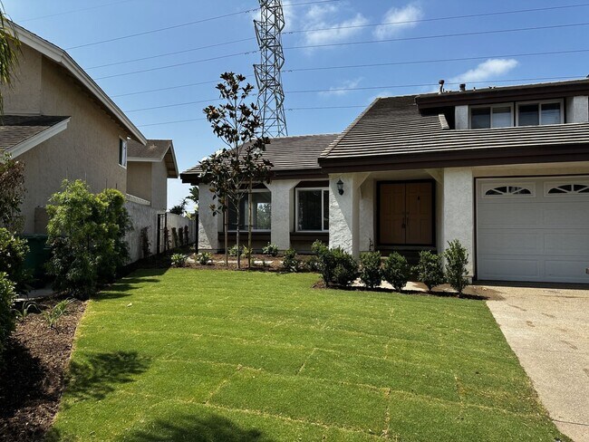 Building Photo - Spacious Home in La Costa with Nice View!!