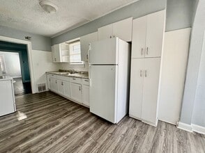 Building Photo - Spacious 2-Bedroom + Den Home with Ample Parking & Backyard!