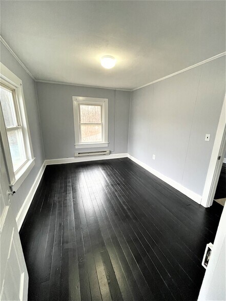 Building Photo - 651 Seven Bridge Rd