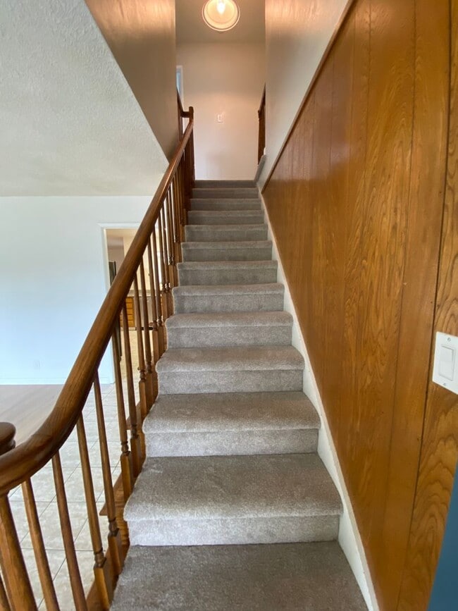 Building Photo - Charming 5 bed, 2.5 bath home in San Jose