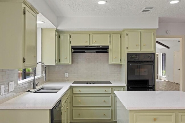 Building Photo - 11115 Kitty Brook Dr
