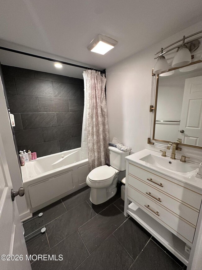 Building Photo - 175 Delaware Ave