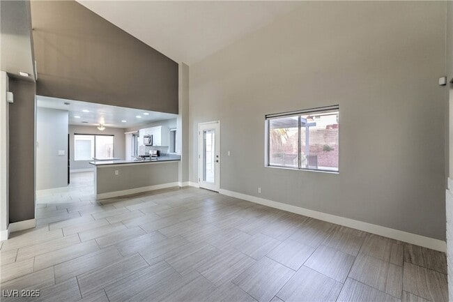 Building Photo - 20 Fantasia Ln