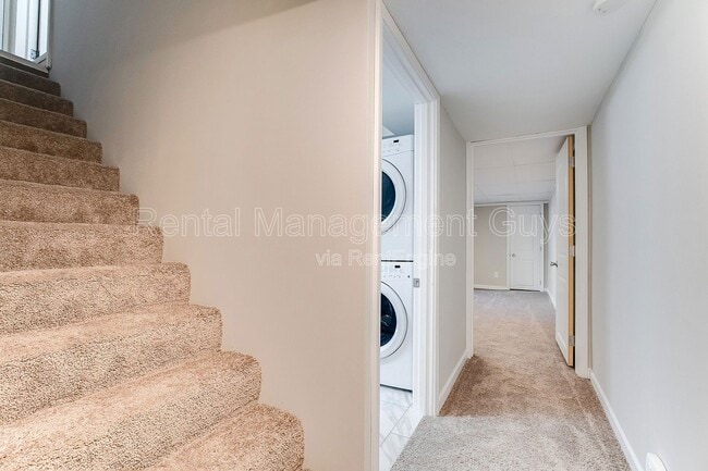 Building Photo - 3714 Kipling Ave