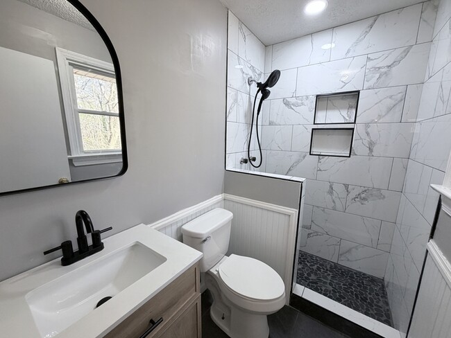 Building Photo - 2404 Pamlico Cir