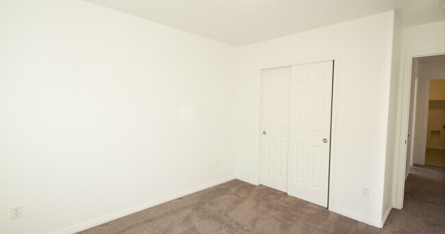 Building Photo - 1975 W 950 N