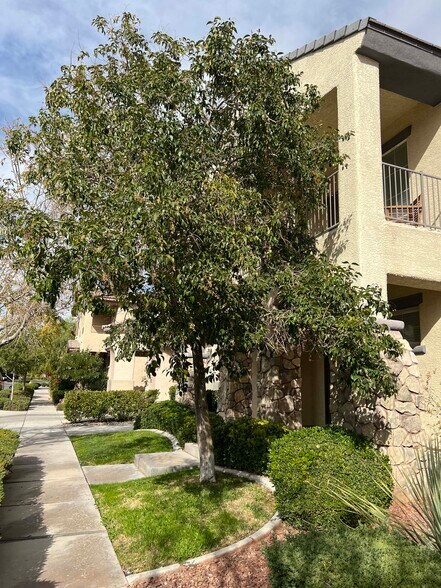 Building Photo - 2164 Lone Desert St