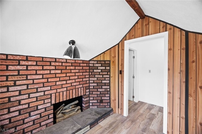 Building Photo - 15419 Edgewood Ave
