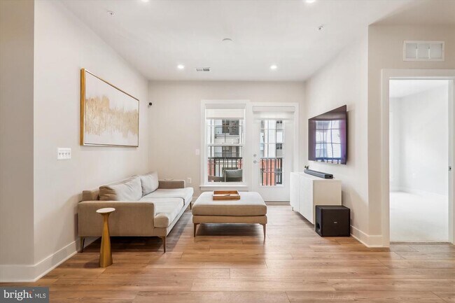 Building Photo - 104 St Ives Pl