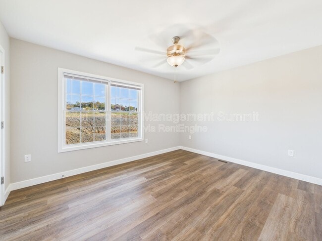 Building Photo - 1420 Circle Dr