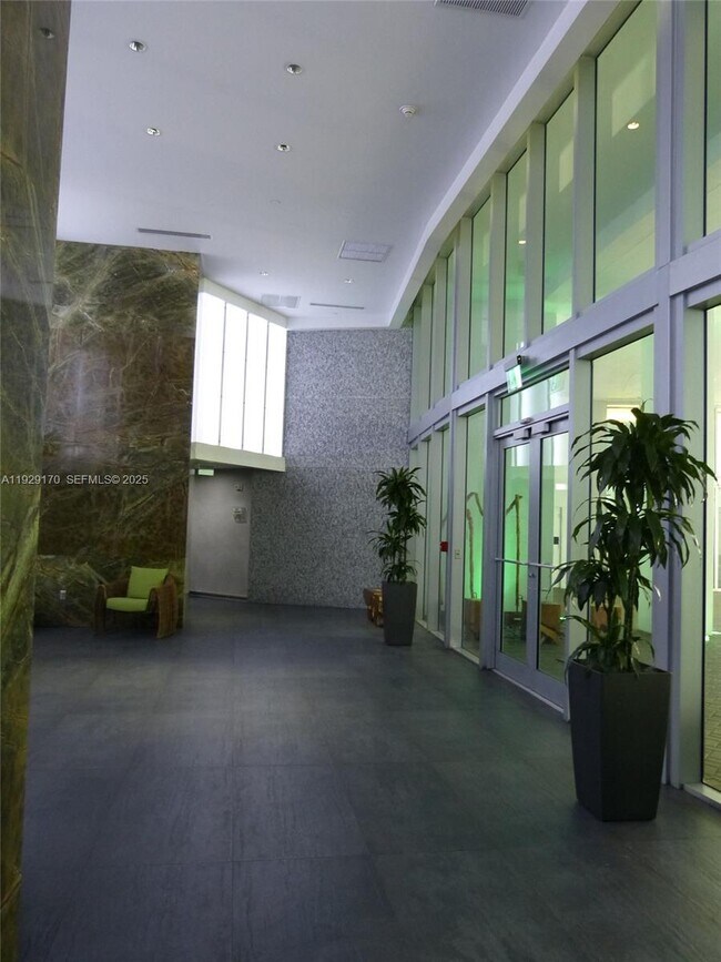 Building Photo - 90 SW 3rd St