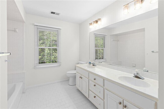 Building Photo - 5941 Wilbanks Dr