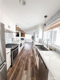 Building Photo - 650 Juanita St