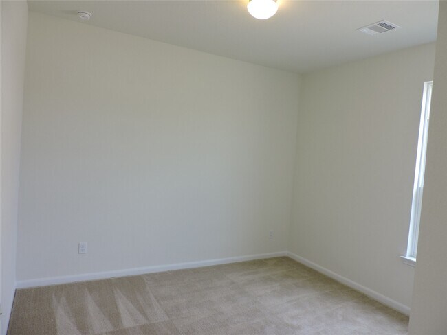 Building Photo - 1122 Epworth Ct.