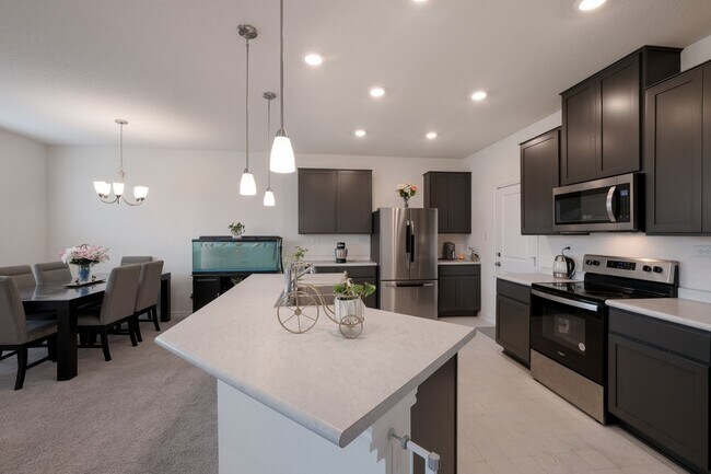 Building Photo - Comfort Meets Convenience in a Well-Located Home