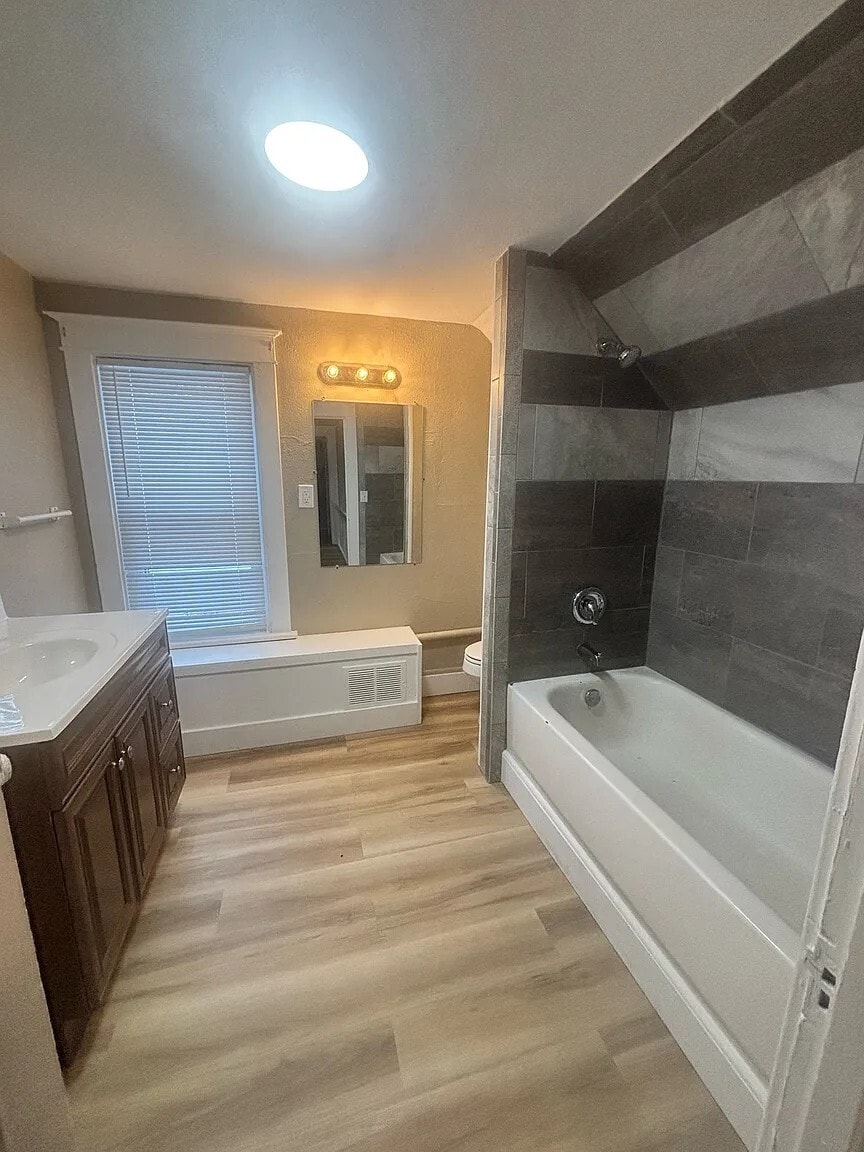 Building Photo - 352 Springfield Ave