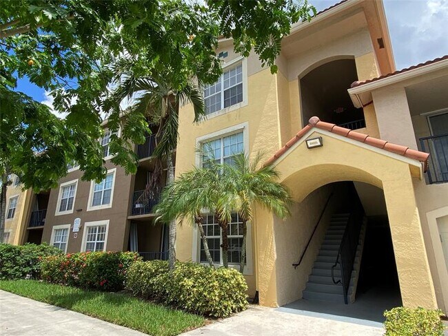 Primary Photo - 15035 Michelangelo Blvd