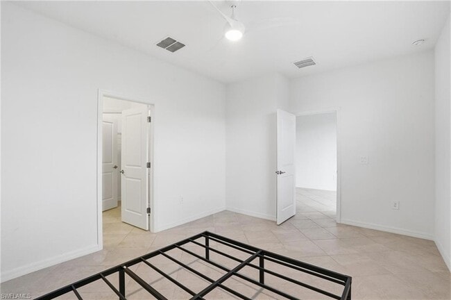Building Photo - 2215 Dragonfruit Wy