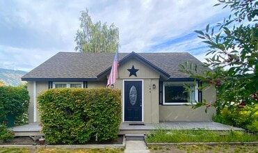 Building Photo - 3-Bedroom Home- Pets Allowed with Approval