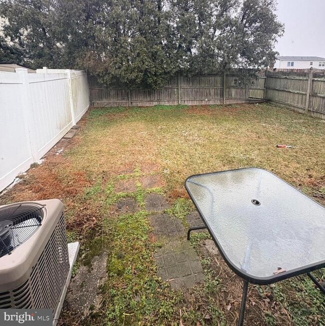 Building Photo - 390 Aldeberan Dr