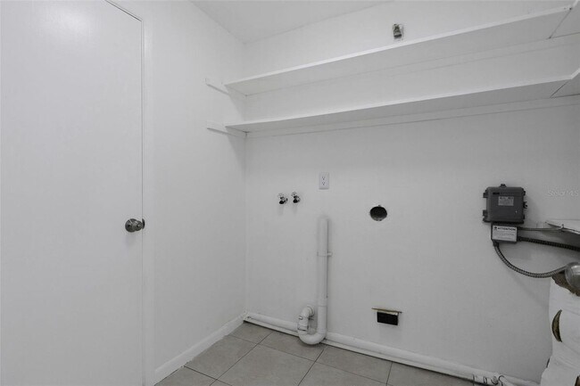 Building Photo - 1230 Amble Ln