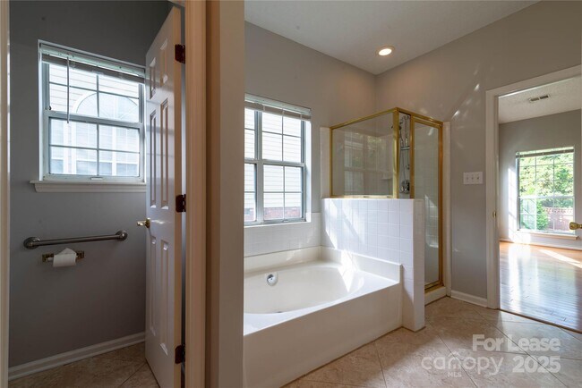 Building Photo - 6138 Garamond Ct