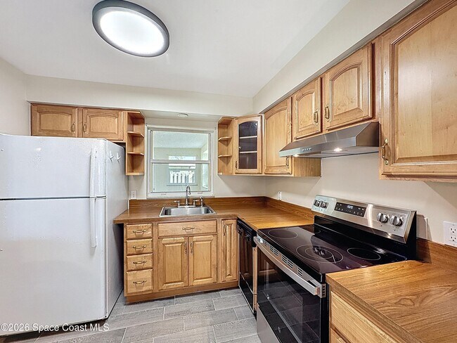 Building Photo - 1315 Lester Ct