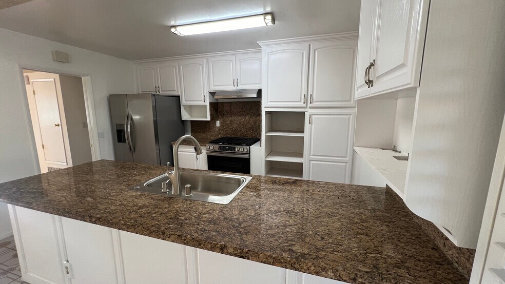 Building Photo - 7728 Sausalito Ave