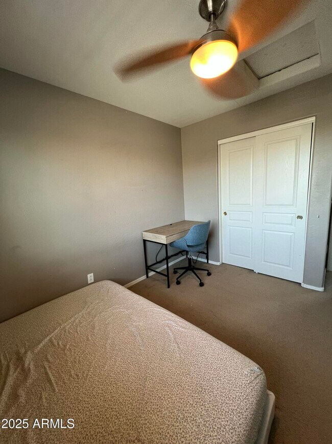 Building Photo - 14711 W Riviera Dr