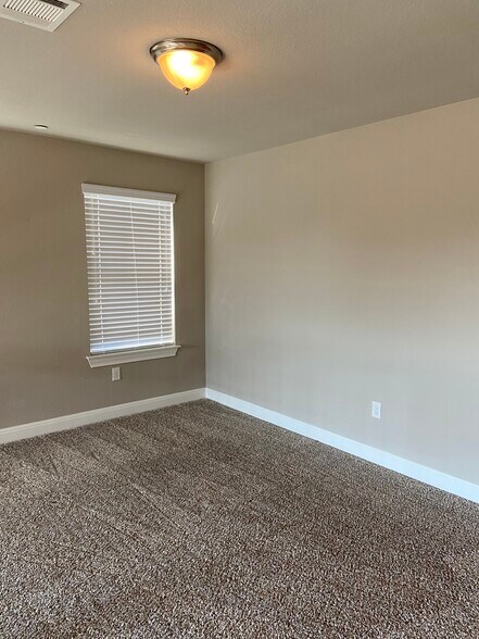 Bedroom 3 - 2304 S Lakeline Blvd