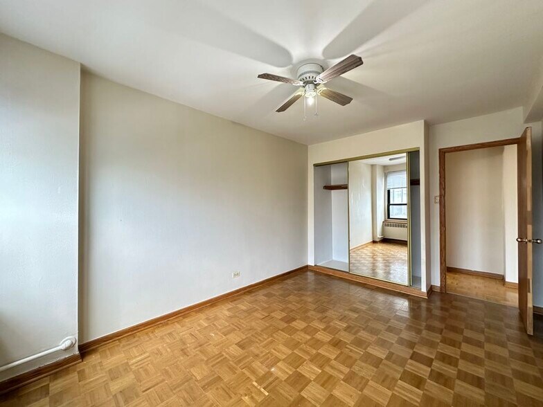 Building Photo - 4180 N Marine Dr