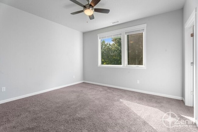 Building Photo - 16318 NE 20th St