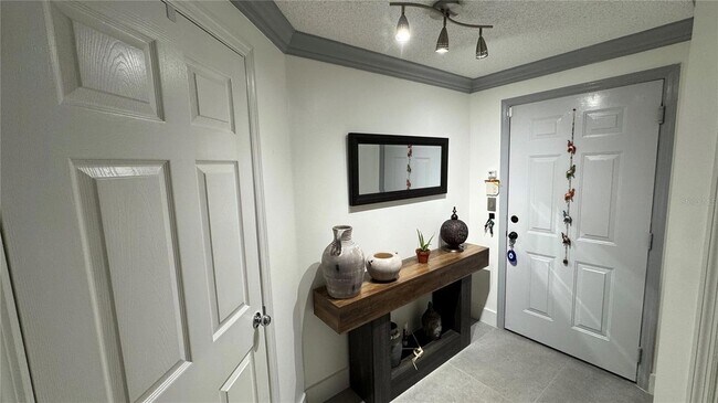 Building Photo - 5655 Bentgrass Dr