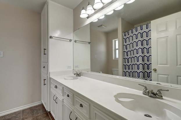 Building Photo - 14905 Dasmarinas Dr