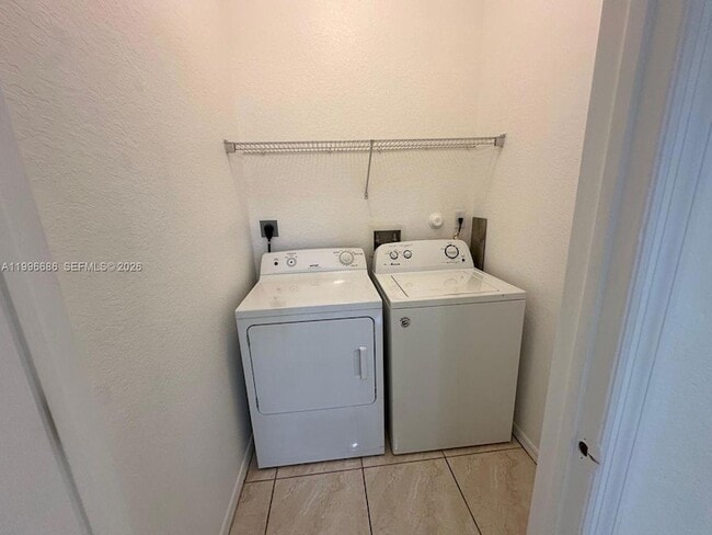 Building Photo - 10985 SW 239th Terrace