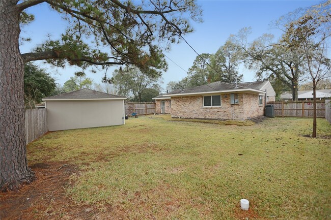 Building Photo - 6022 Beaudry Dr