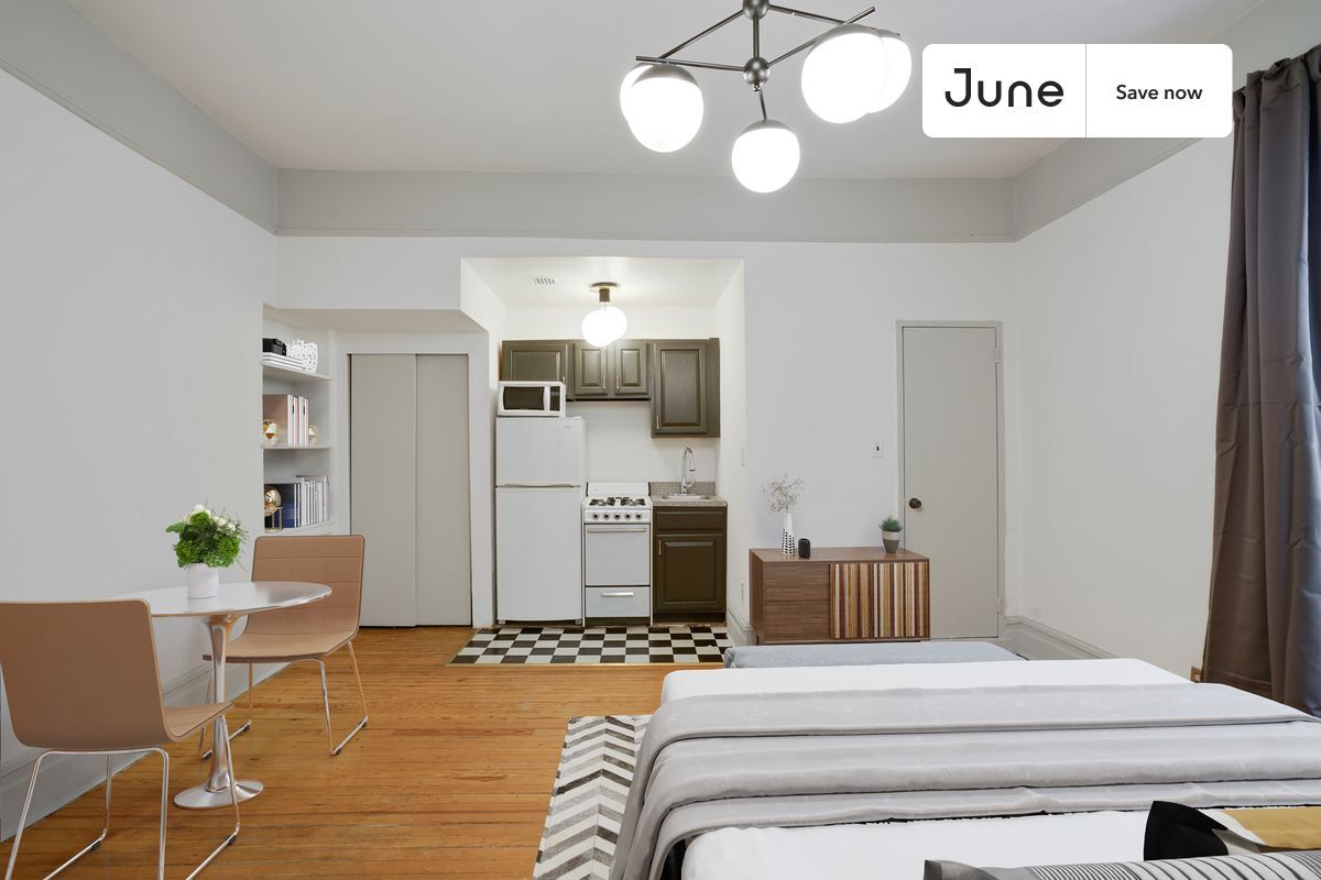 Building Photo - 471 Central Park W