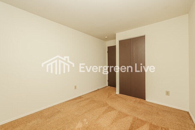 Building Photo - 8287 Mt Carmel St