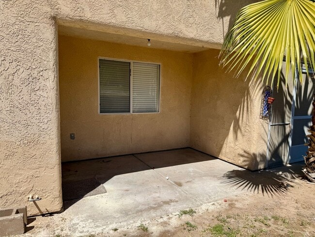 Building Photo - 2 Story Townhouse - Rancho Del Oro