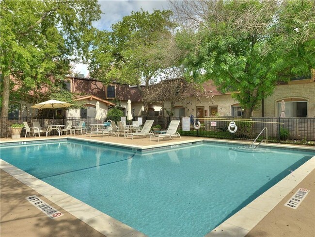 Primary Photo - 7801 Shoal Creek Blvd