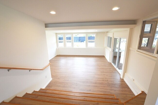 Building Photo - 45-722-722 Puohala St
