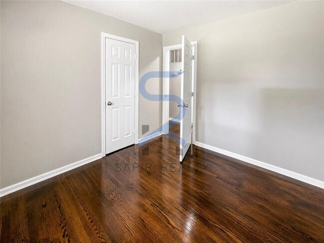 Building Photo - 1801 W Austin Rd