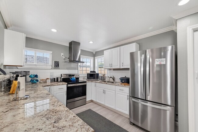 Building Photo - 4907 Marietta Ln