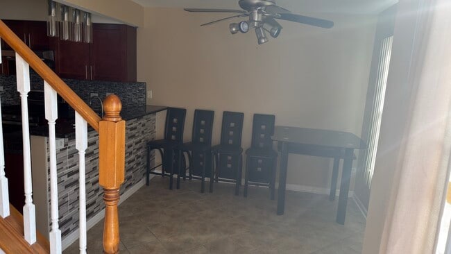 Building Photo - 8114 160th St