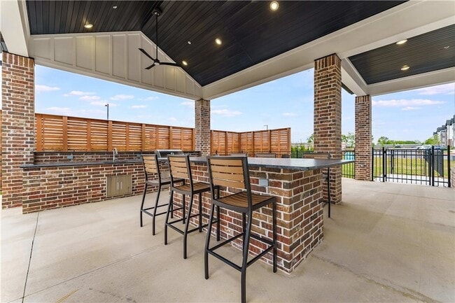 Building Photo - The Benton -  200 Ryan Unit Randolph | Woodruff