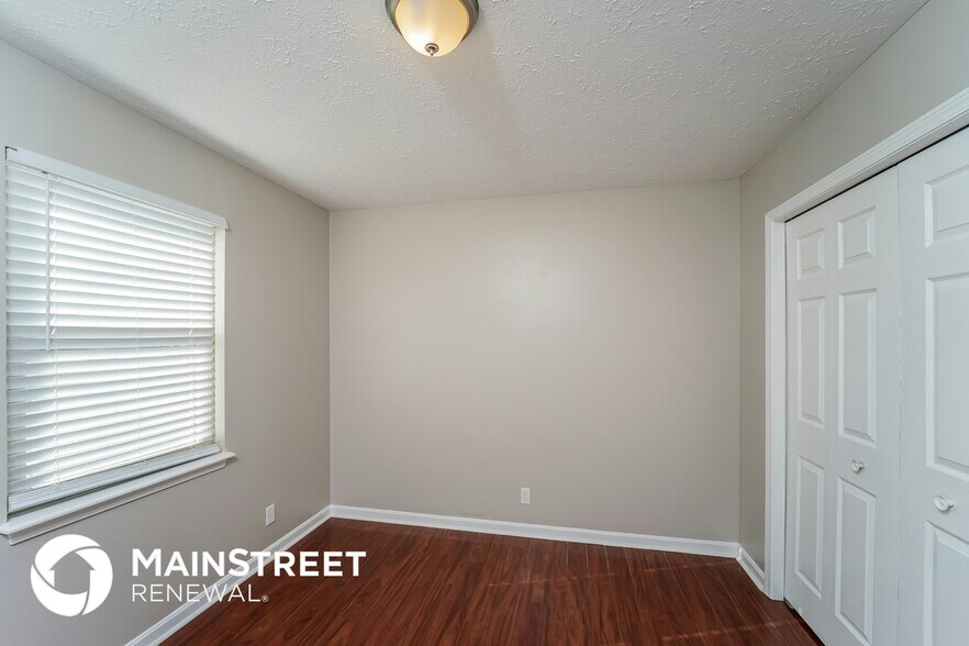 Building Photo - 3815 Hillcross Dr