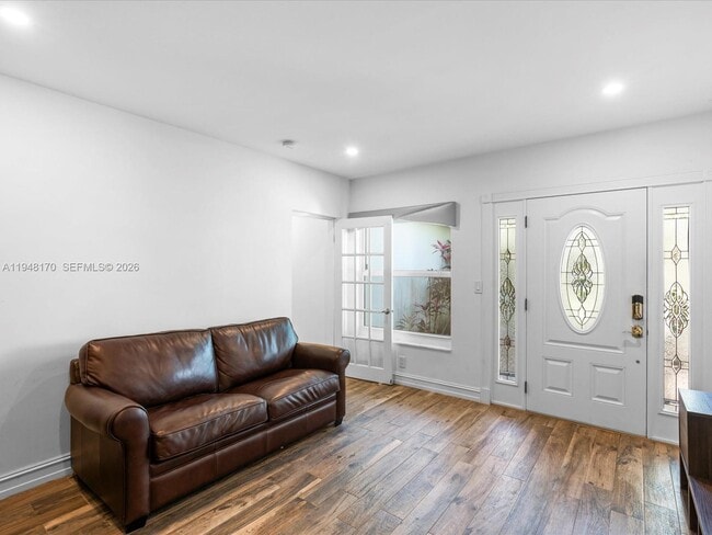 Building Photo - 201 Golden Beach Dr