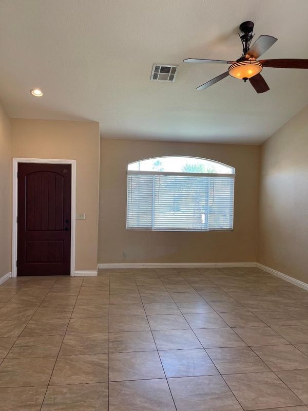 Building Photo - 5905 April Ln