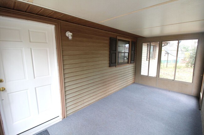 Building Photo - 3 Bedroom home with a Full Basement in Indian Trail!