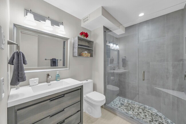 Building Photo - 25 SE Turtle Creek Dr